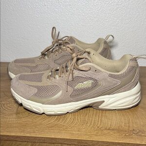 Avia men’s Taupe Sneakers